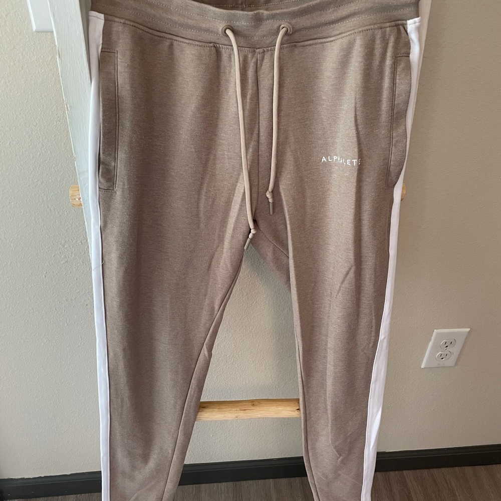 Alphalete Joggers